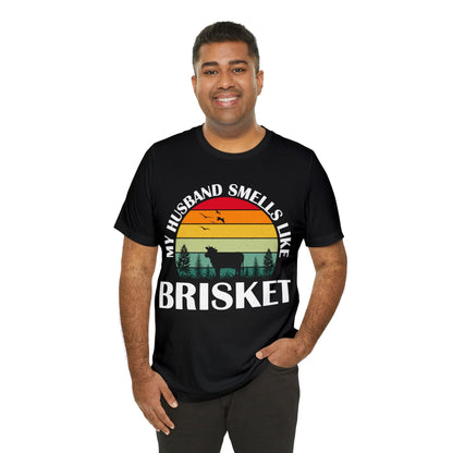 My husband smells like brisket "retro" T - Shirt - The Cavemanstyle